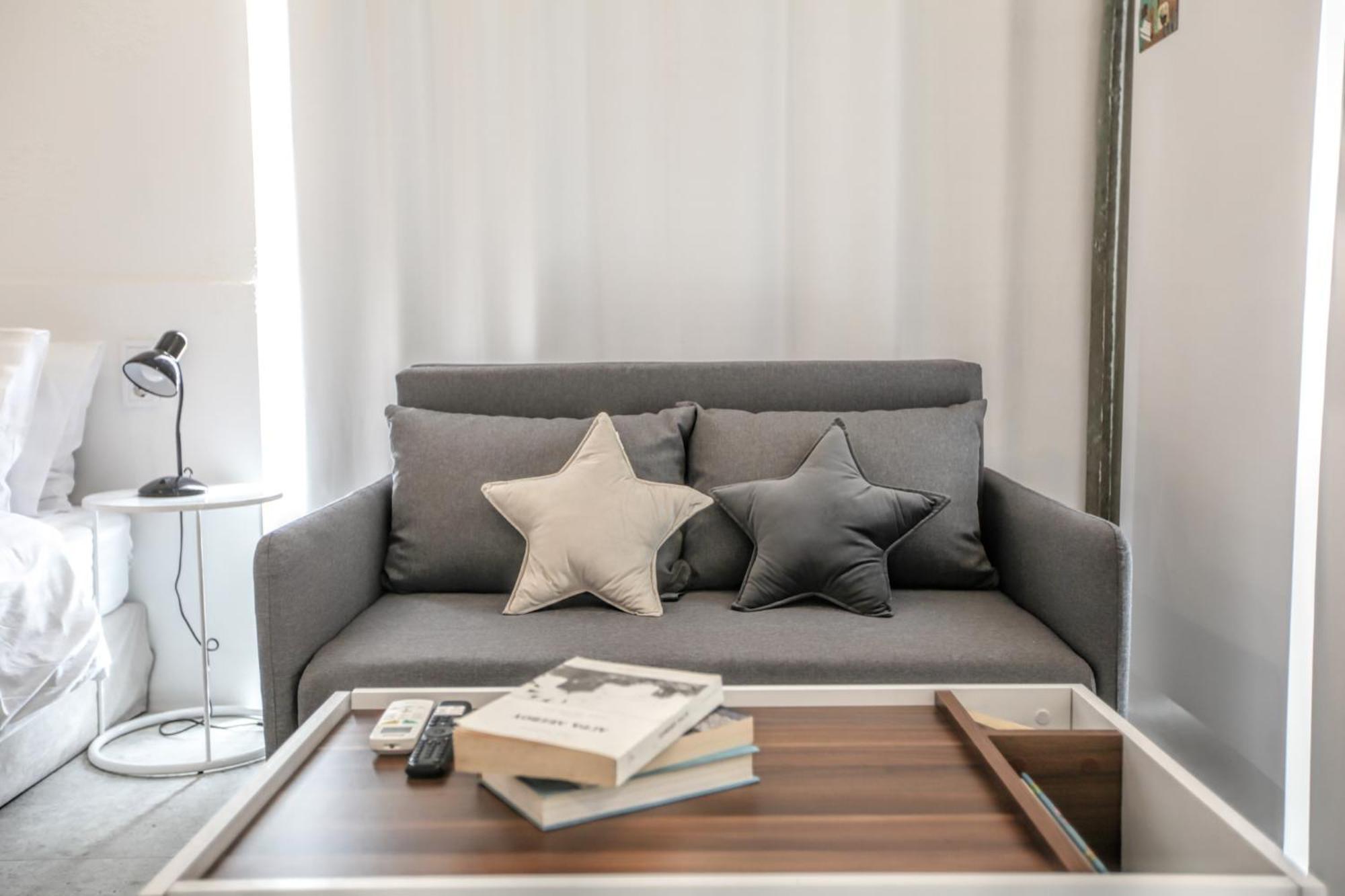 Convent Apartments - Huge One Combination كالامباكا المظهر الخارجي الصورة