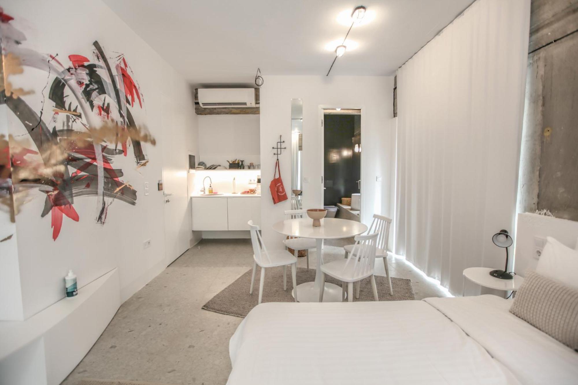 Convent Apartments - Huge One Combination كالامباكا المظهر الخارجي الصورة