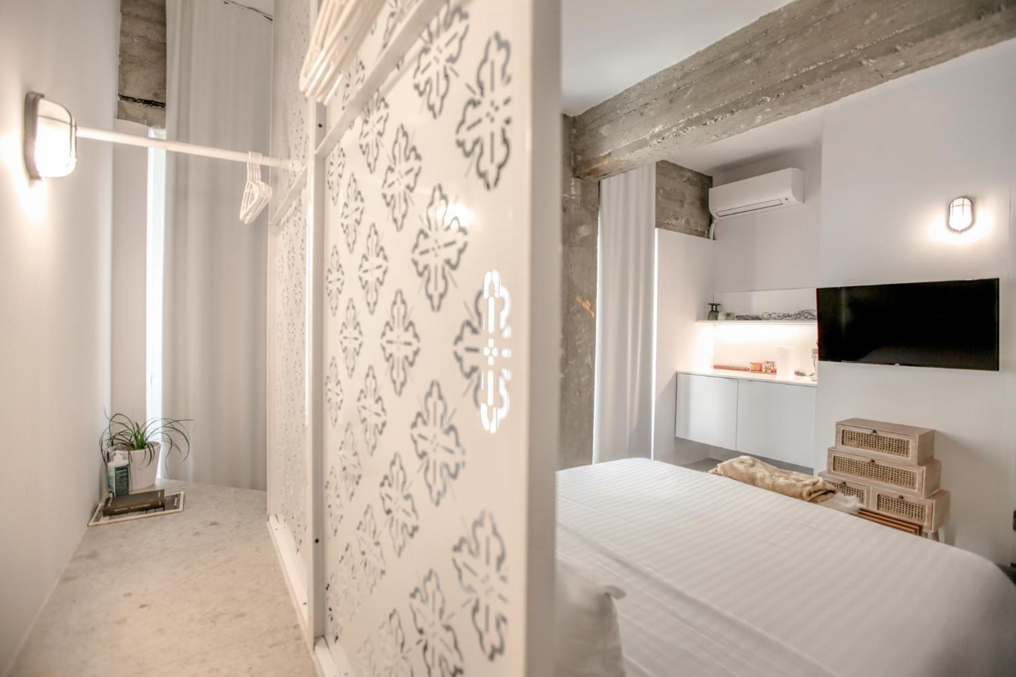 Convent Apartments - Huge One Combination كالامباكا المظهر الخارجي الصورة