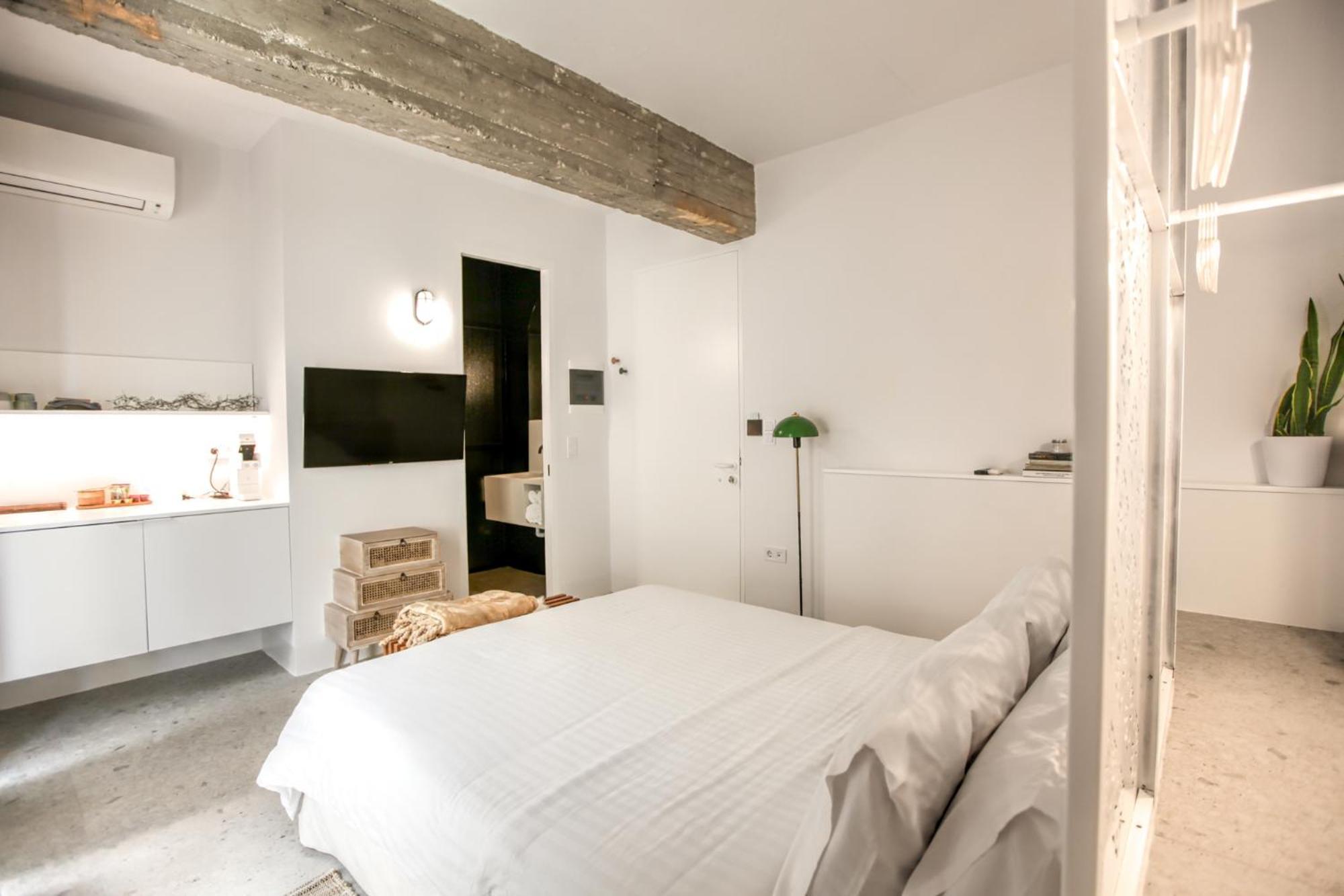 Convent Apartments - Huge One Combination كالامباكا المظهر الخارجي الصورة